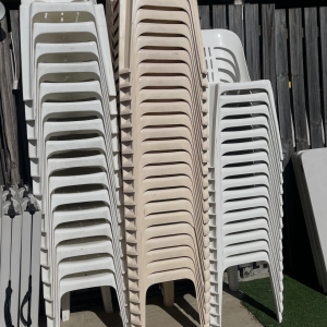 BARGAIN CHAIRS - SECONDS CREAM PIPEE