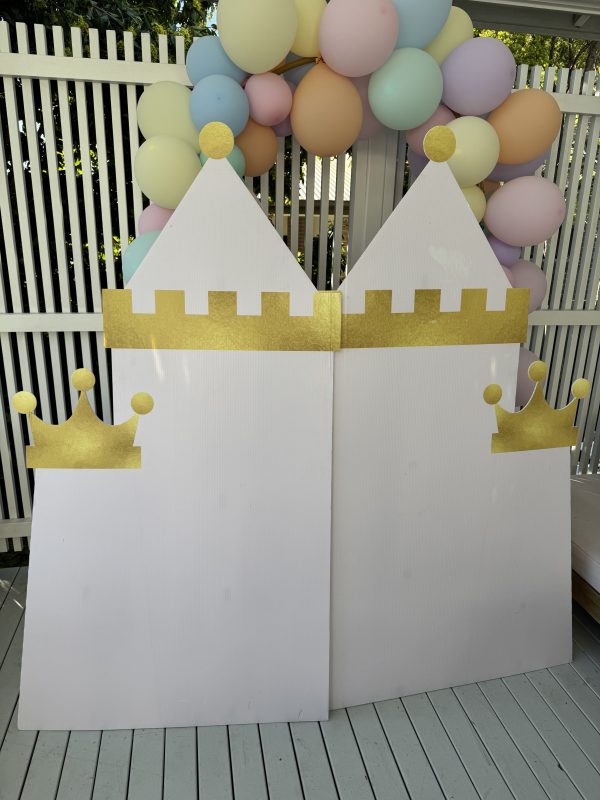 9 piece bundle offer - Disney Princesses & Castle - Image 10